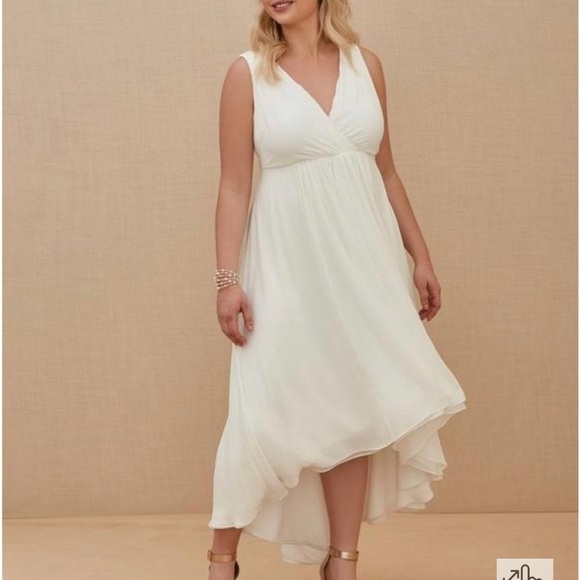 torrid Dresses & Skirts - 🏷️ NWT Torrid Size 12 Special Occasion Ivory Chiffon Sleeveless Hi Lo Dress NEW